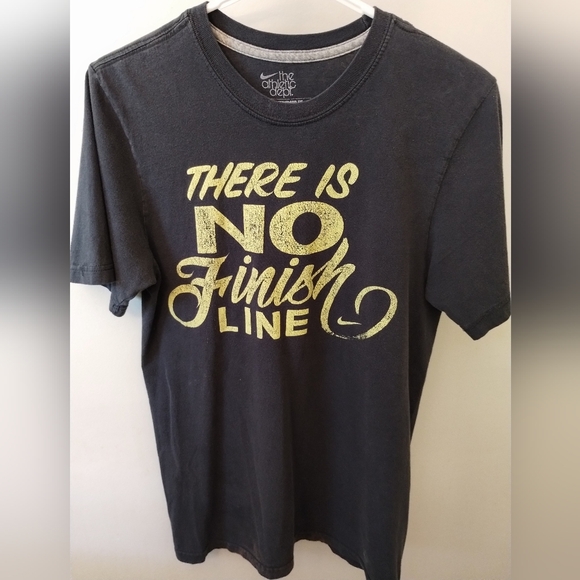 Nike Black Tee with Gold Print - Picture 1 of 2
